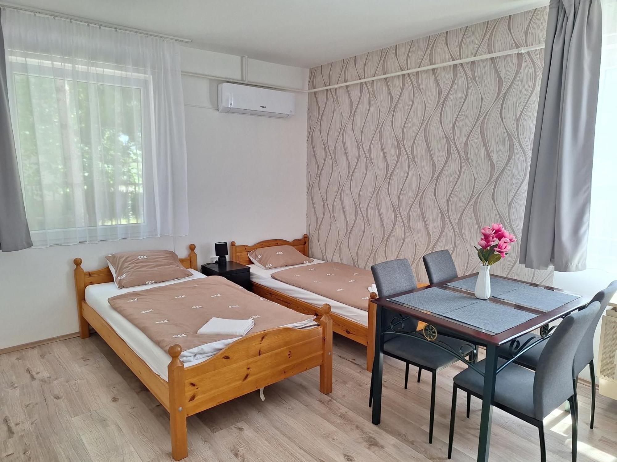Nikolett Apartman Hajdúszoboszló 外观 照片