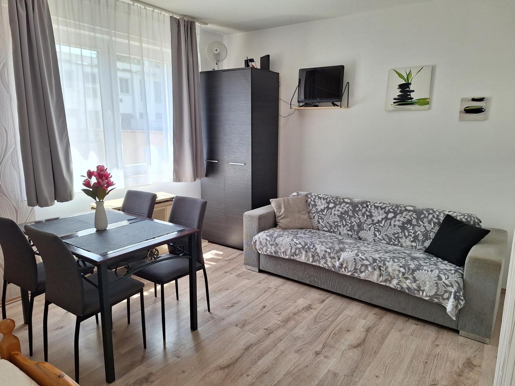 Nikolett Apartman Hajdúszoboszló 外观 照片